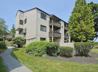 1403 Holly Walk, Poughkeepsie, NY 12603