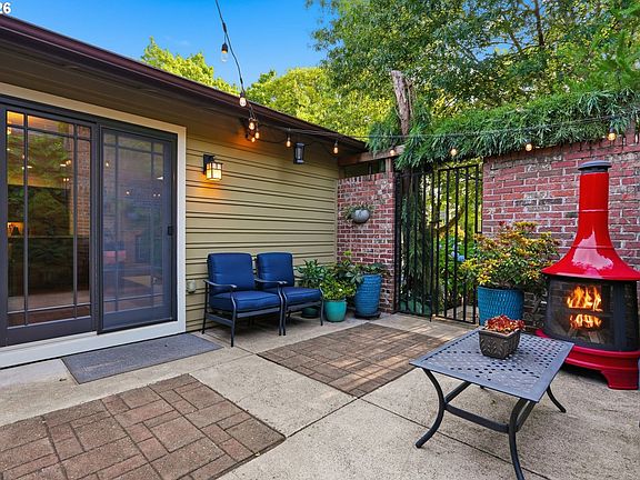4th image of 6223 SE 31st Ave
