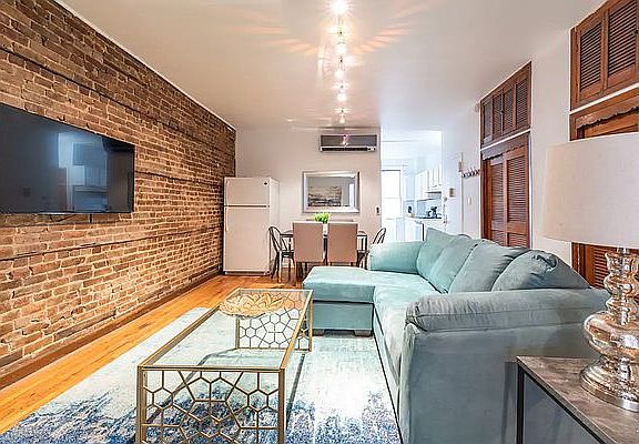 5th image of 472 9th Ave APT 2
