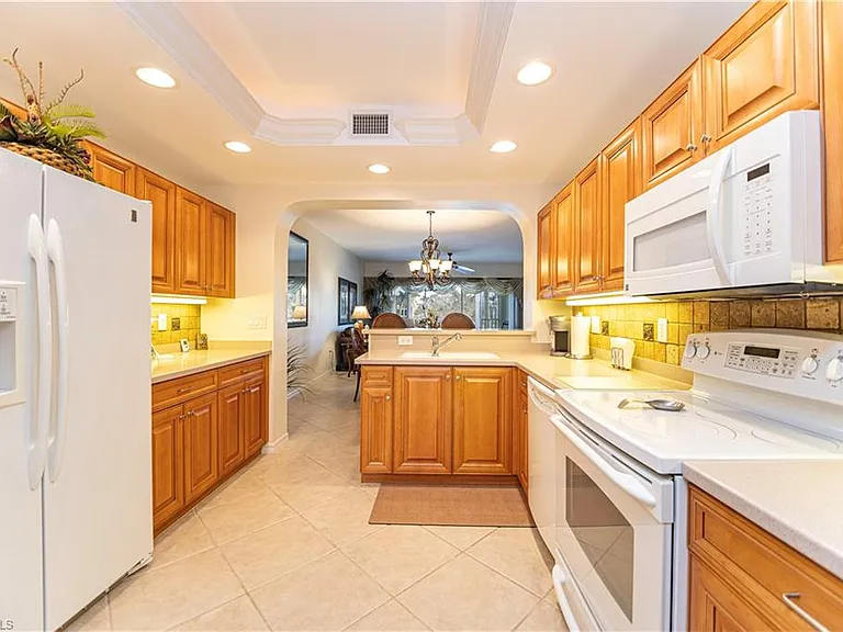 7401 Bella Lago Dr #522 — Photo 9