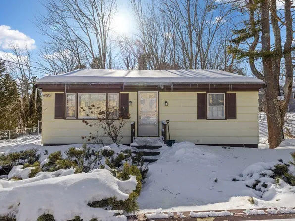 7 Captain Thomas Road, Ogunquit, ME 03907