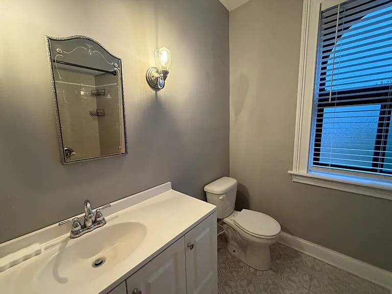 150 Stratford Ave #B — Photo 7
