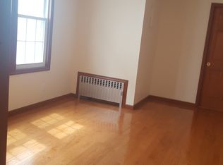 10755 118th St, South Richmond Hill, NY 11419