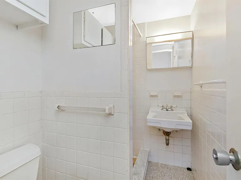 287 Harvard St #20 — Photo 5