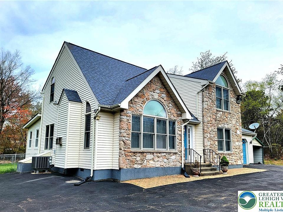 1st image of 444 Clearview Dr