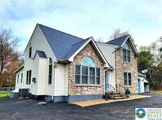 444 Clearview Dr, Long Pond, PA 18334