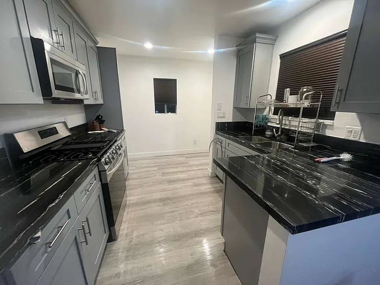 1620 S Holt Ave — Photo 3