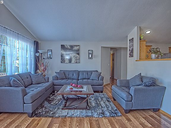 5th image of 14210 NE 90th St