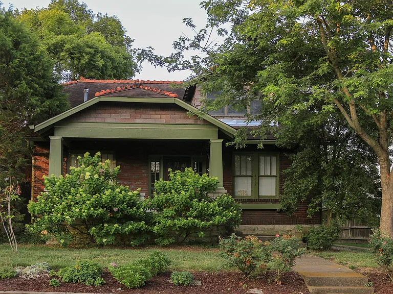 2115 Ashwood Ave #B — Photo 21