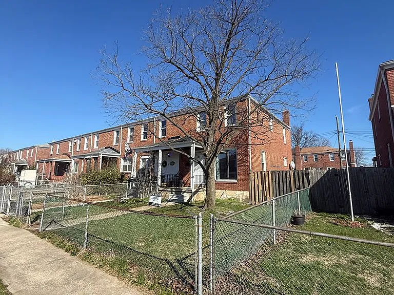 7851 Saint Fabian Ln — Photo 2