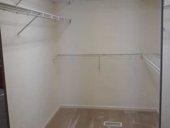 2nd image of 804 Gull Ln