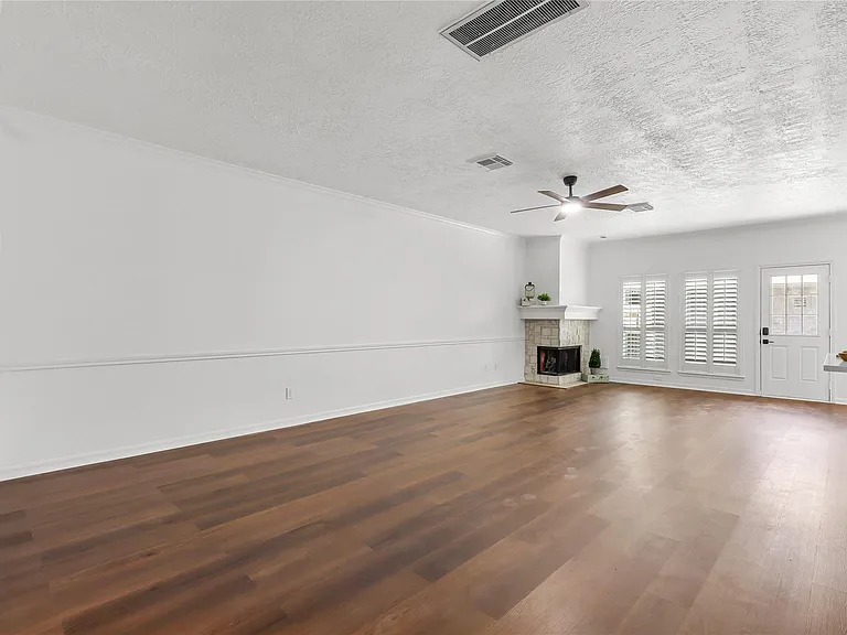 2118 Gemini St — Photo 5