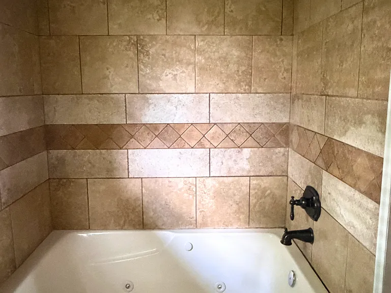 2370 Roberts Ln — Photo 8