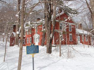 727 West St, Stephentown, NY 12168