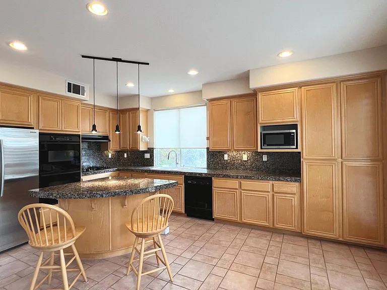 12214 Candy Rose Ct — Photo 10