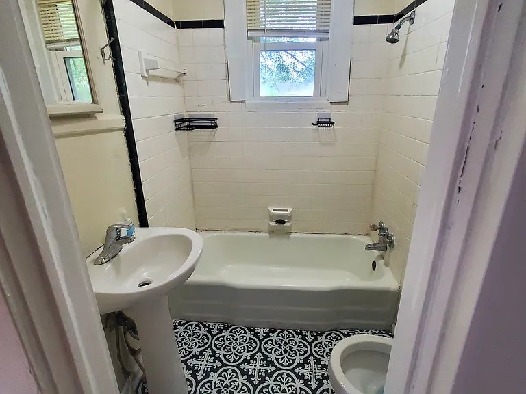 846 Market St — Photo 3