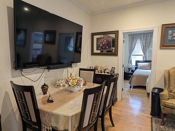 4th image of 3352 29th St #1R
