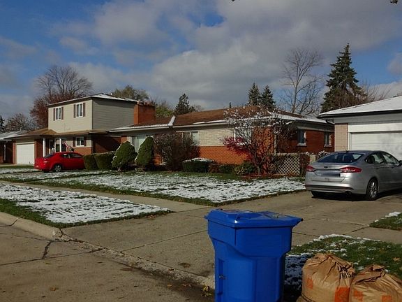 3rd image of 11651 Highland Dr
