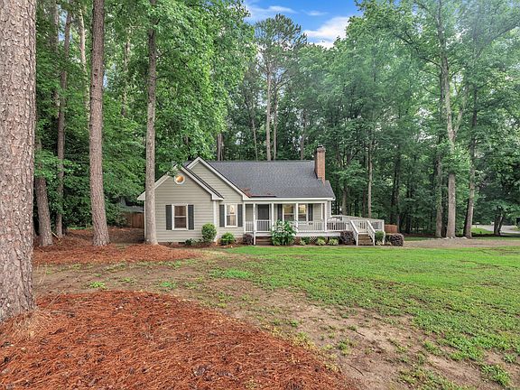 3rd image of 8801 Valley Hill Ct