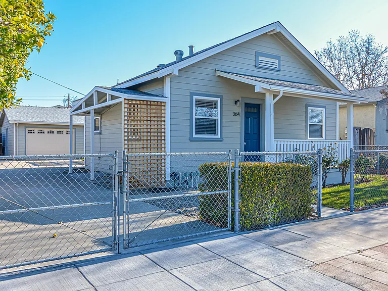 364 N M St — Photo 1