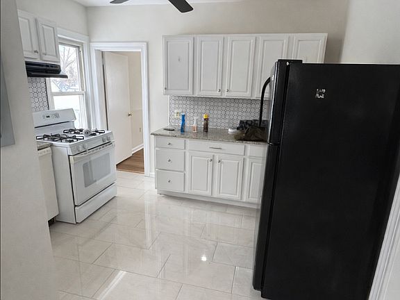 3rd image of 126 Newton Ave #B