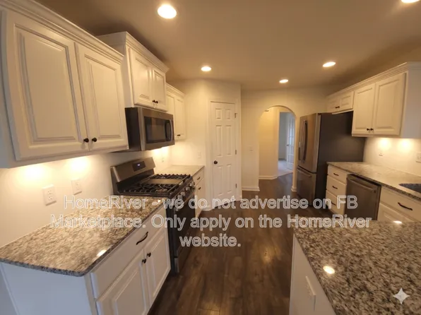 562 Highfields Cv, Fort Wayne, IN 46845