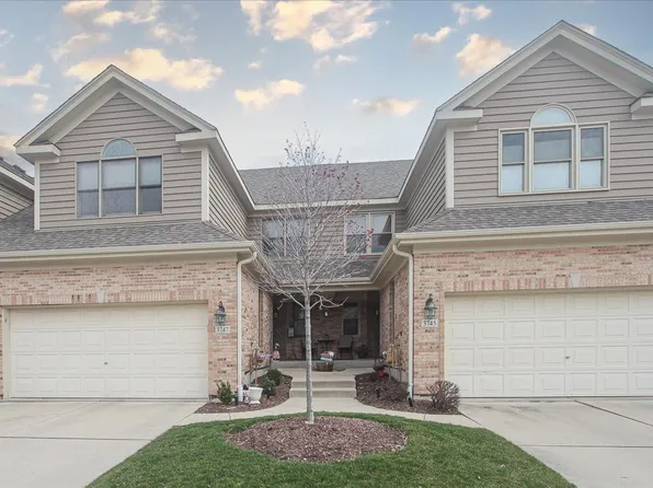 3747 King George Ln, Saint Charles, IL 60174