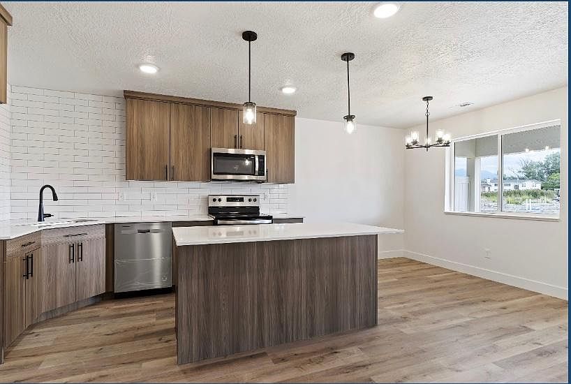 3015 S 1660 W Syracuse UT Zillow