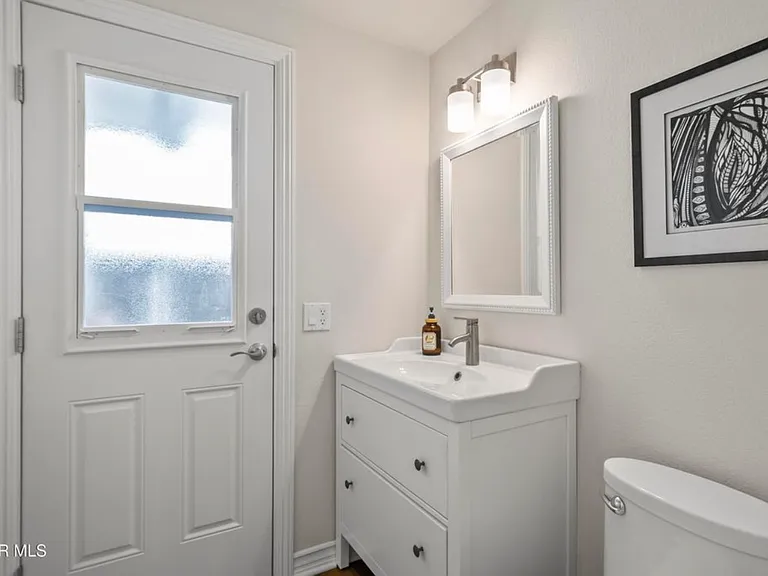 1682 S Elmsford Pl — Photo 12
