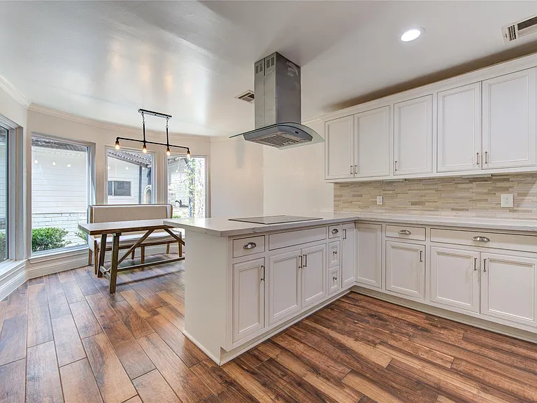 438 E Fair Harbor Ln — Photo 5