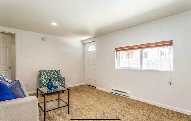 241 S Grove St — Photo 4