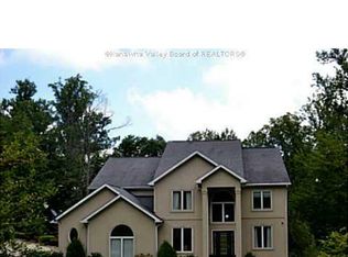 200 Quarry Rdg E, Charleston, WV 25304