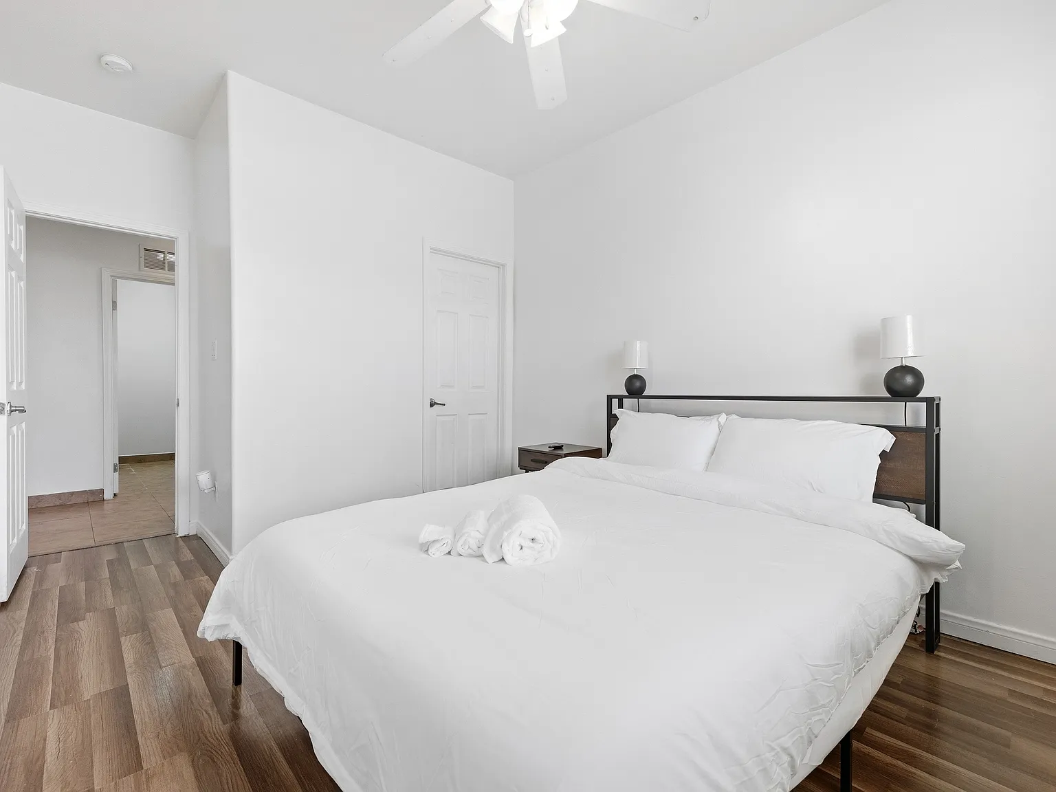 4 bed, 2050 sqft, $5,600 — Photo 3