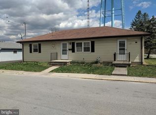 100 N Berlin Ave, New Oxford, PA 17350