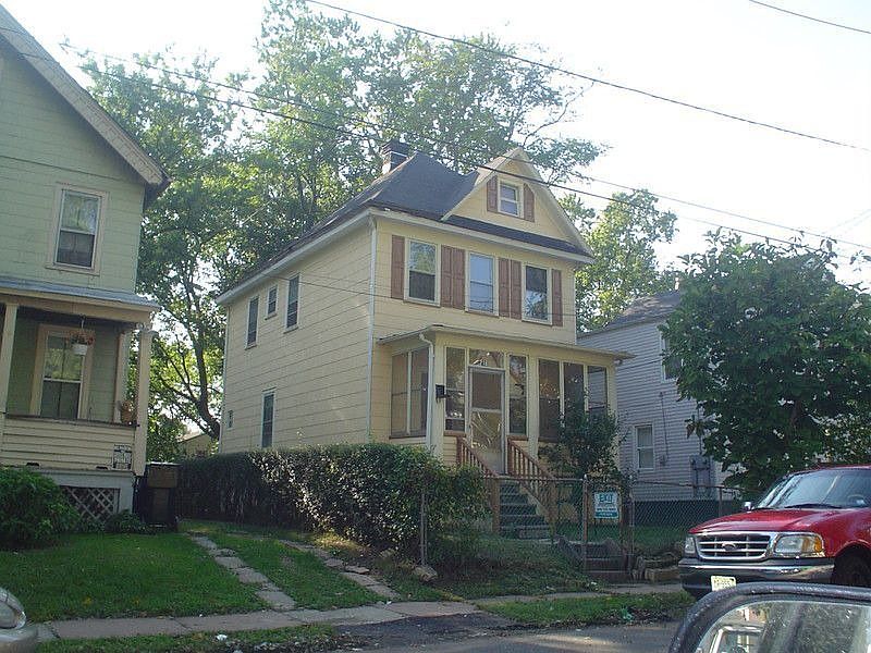 2nd image of 310 Manson Pl