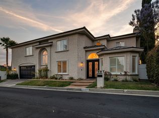 15490 Briarwood Dr, Sherman Oaks, CA 91403