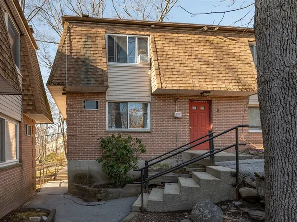 244 18th St APT 6, Dracut, MA 01826