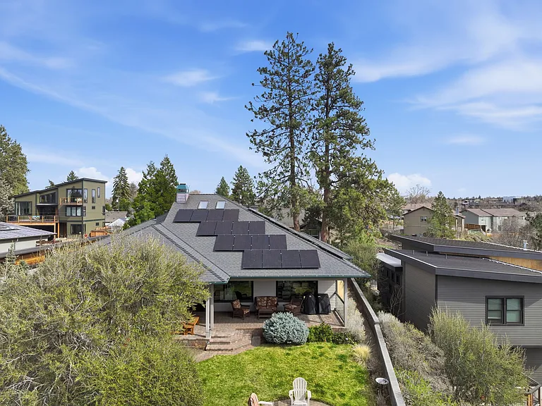 26 NW Shasta Pl — Photo 48