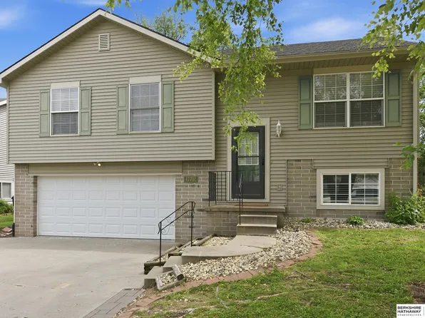 17711 Josephine St, Omaha, NE 68136