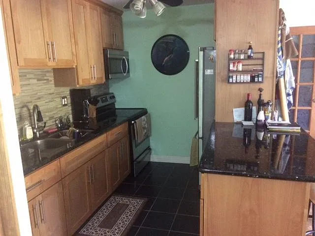 1645 Emerald St #2E — Photo 6