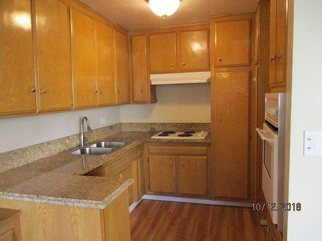 1st image of 1220 Lyndon St APT 9