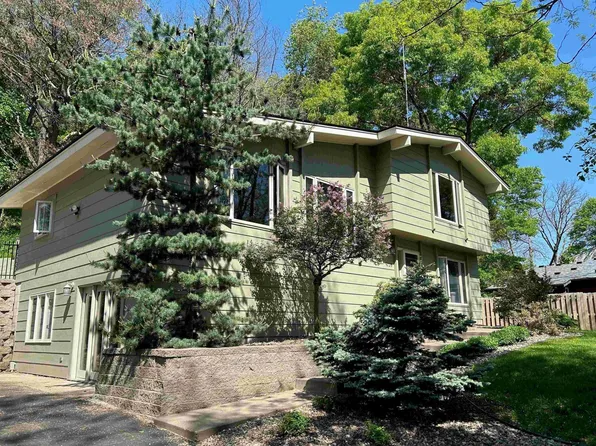 620 Oakwood St S, Bayport, MN 55003