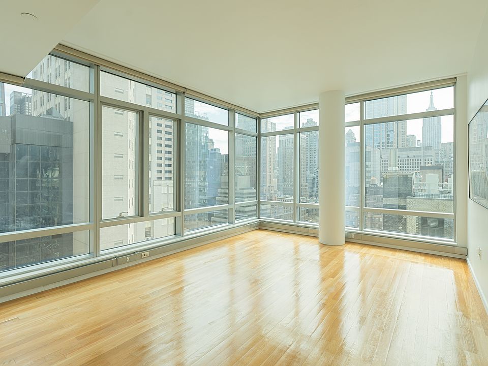 1st image of 18 W 48th St APT 22C