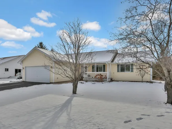 501 Horseshoe Ln, Braham, MN 55006