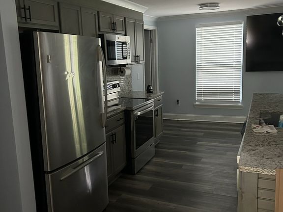 2nd image of 6816 Wagon Oak Rd