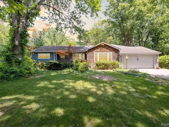 22810 Nancy Ave, Southfield, MI 48033
