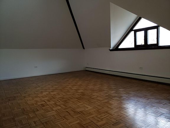 5th image of 820 Michigan Ave #3A