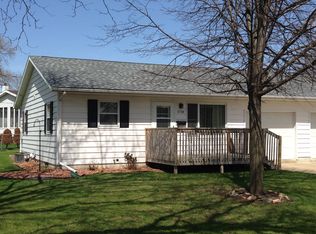 1710 Carriage Hill Dr, Waterloo, IA 50701