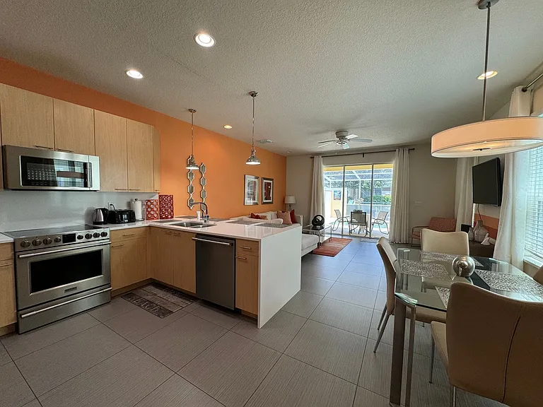 1641 Retreat Cir — Photo 5