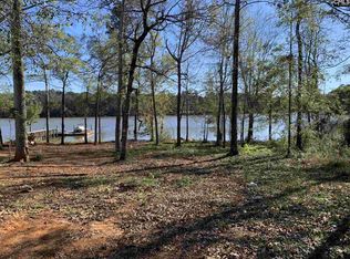 122 Peninsula Ct, Prosperity, SC 29127